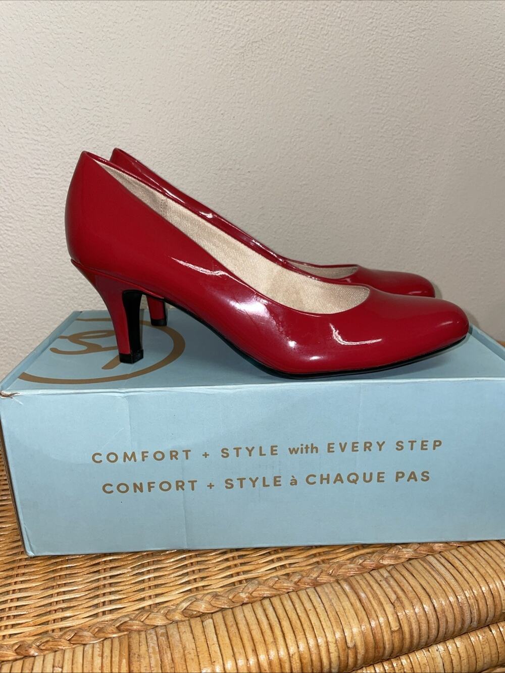 Life Stride Soft System Flex Comfort Red Heels Pumps Shoes Women Sz 7.5M
